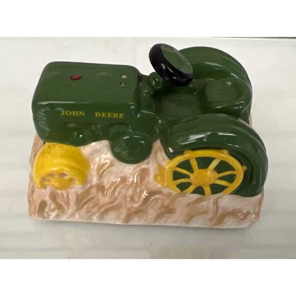 Vintage John Deere Ceramic Tractor Salt Shaker - Picture 4 of 9